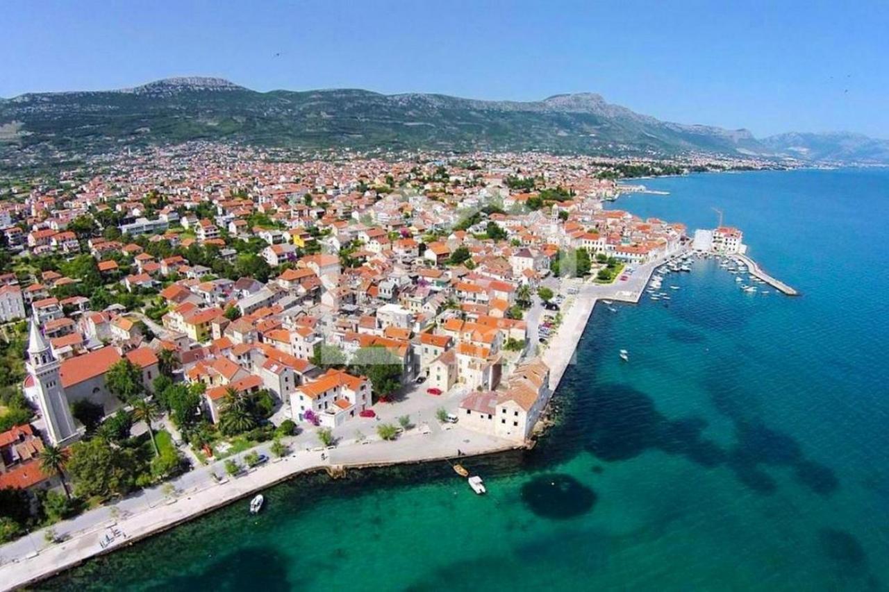 Apartment Fiora Kastela Bagian luar foto